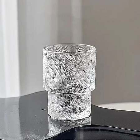 لیوان دفرمه بلور طرح یخی وارداتی محصول ارس لند لیوان دفرمه بلور طرح یخی وارداتی محصول ارس لند