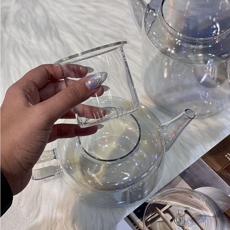 کتری و قوری پیرکس روی هم دودی هفت رنگ kit-844 کتری و قوری پیرکس روی هم دودی هفت رنگ kit-844